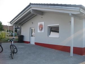 Der Jugendraum Hochmössingen von Außen, Eingangsbereich